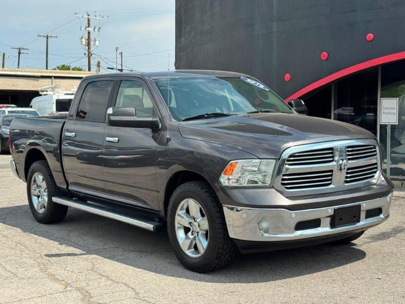 RAM 1500 SLT Crew Cab SWB 4WD 2016