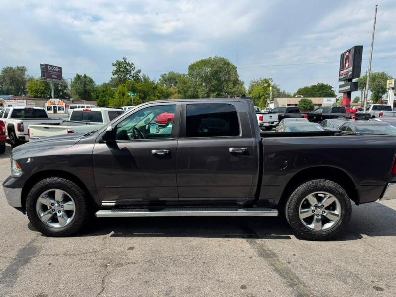 RAM 1500 SLT Crew Cab SWB 4WD 2016