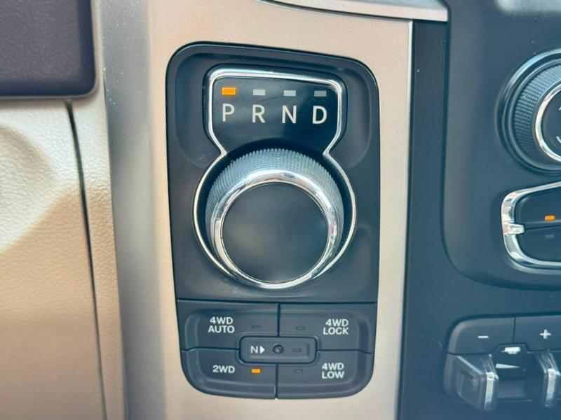 RAM 1500 SLT Crew Cab SWB 4WD 2016