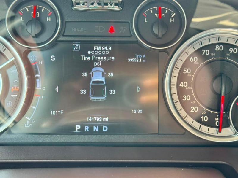 RAM 1500 SLT Crew Cab SWB 4WD 2016
