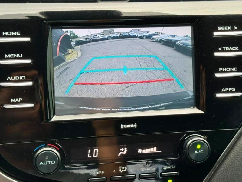 Toyota Camry SE 2020