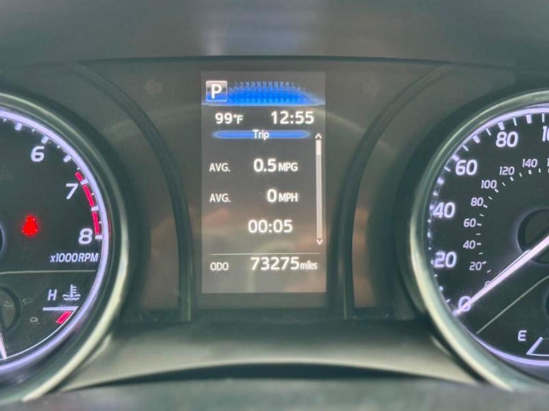 Toyota Camry SE 2020