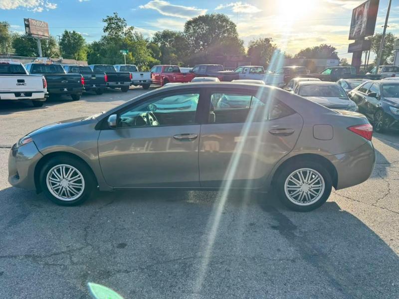 Toyota Corolla XLE CVT 2019
