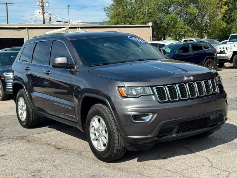 Jeep Grand Cherokee Laredo 4WD 2020