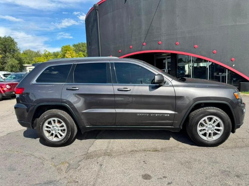 Jeep Grand Cherokee Laredo 4WD 2020