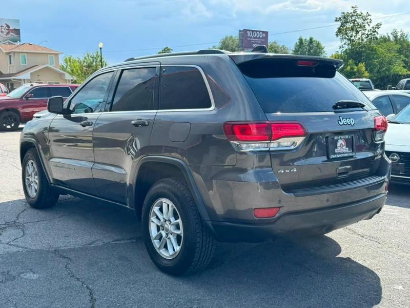 Jeep Grand Cherokee Laredo 4WD 2020