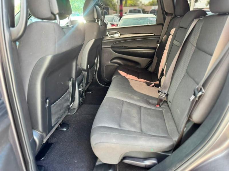 Jeep Grand Cherokee Laredo 4WD 2020