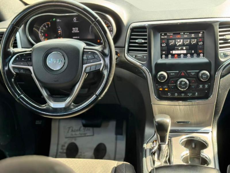 Jeep Grand Cherokee Laredo 4WD 2020