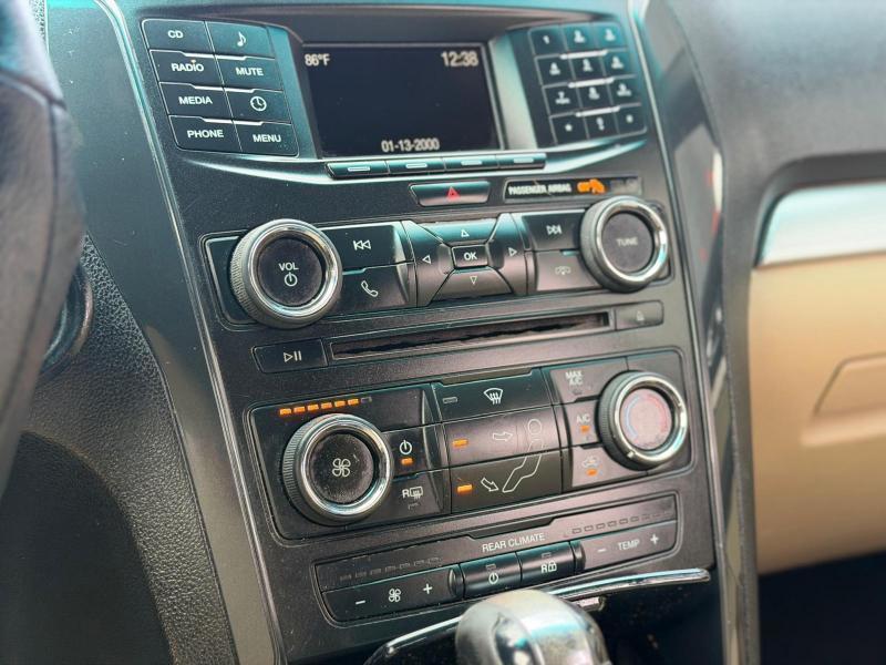 Ford Explorer Base 4WD 2017