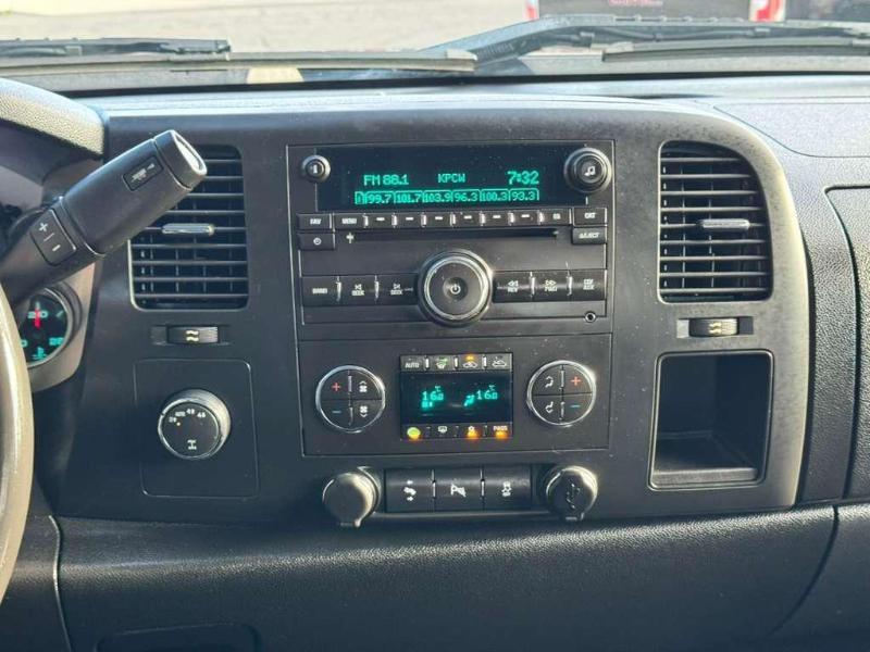 GMC Sierra 1500 SLE Crew Cab 4WD 2013