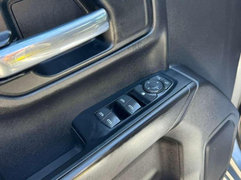 Chevrolet Silverado 1500 Limited Custom Crew Cab Short Box 4WD 2022