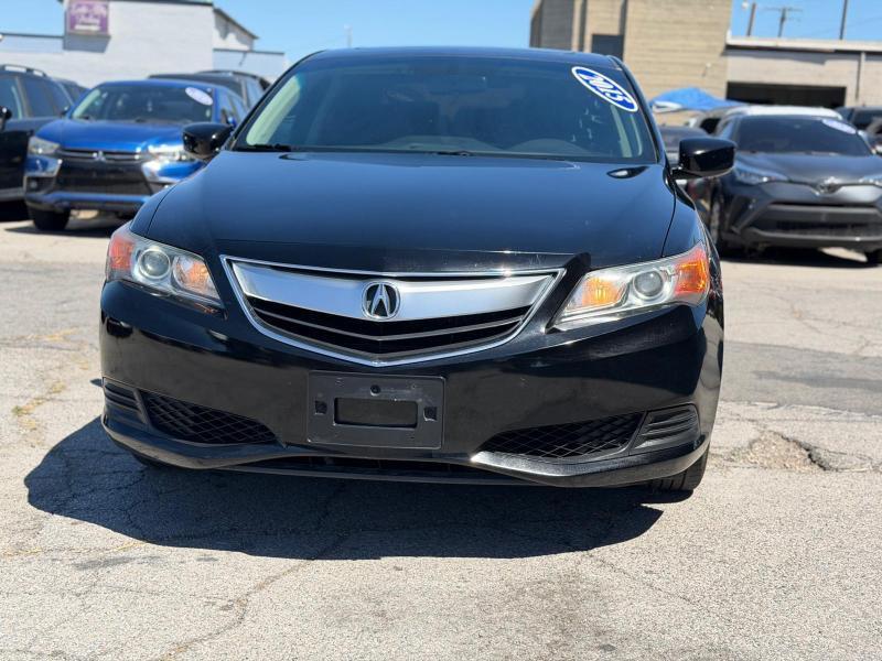Acura ILX 5-Spd AT 2015