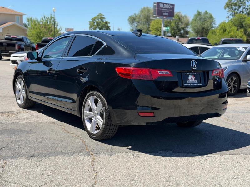 Acura ILX 5-Spd AT 2015
