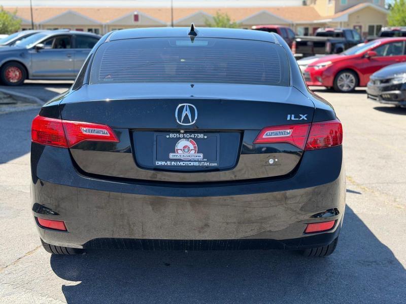 Acura ILX 5-Spd AT 2015