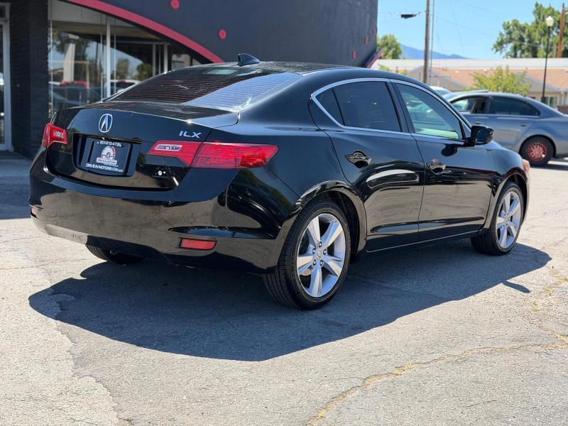 Acura ILX 5-Spd AT 2015