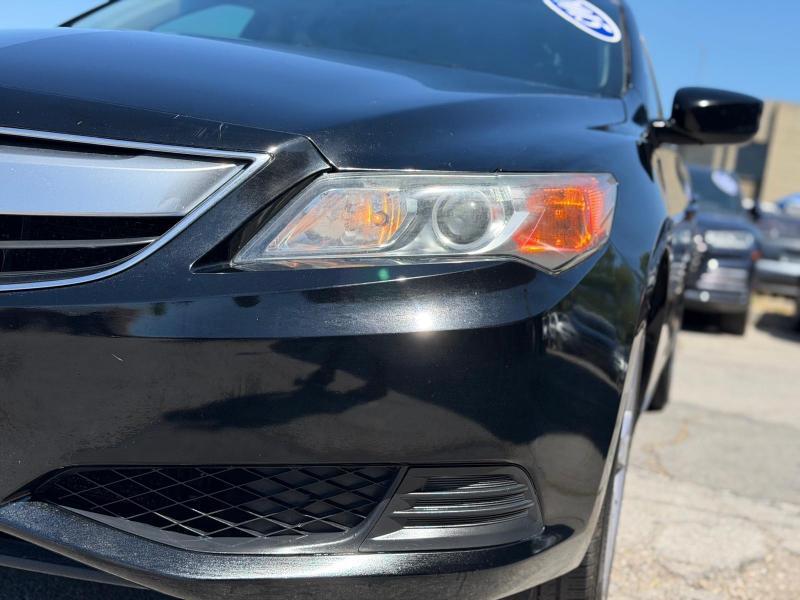 Acura ILX 5-Spd AT 2015