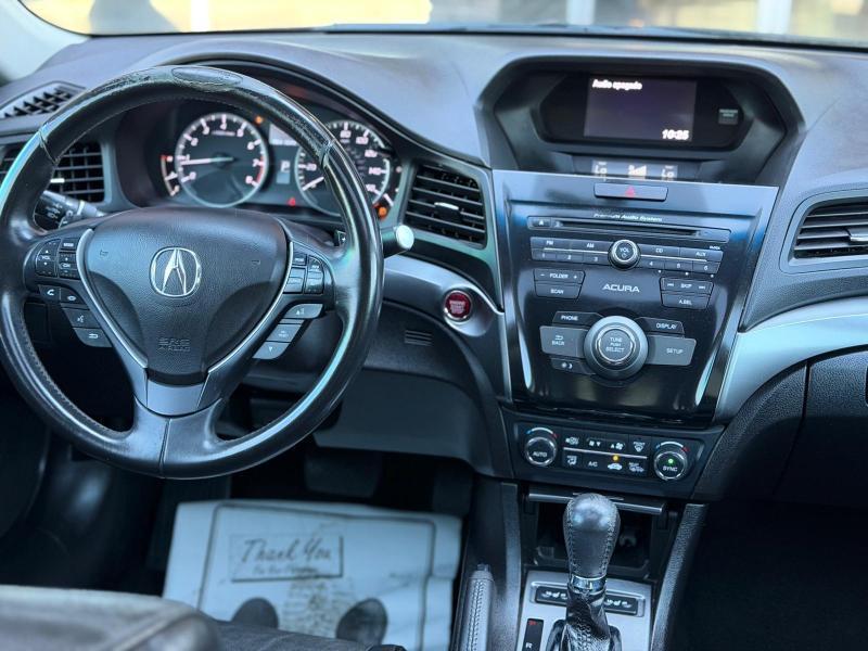 Acura ILX 5-Spd AT 2015