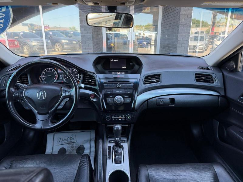 Acura ILX 5-Spd AT 2015