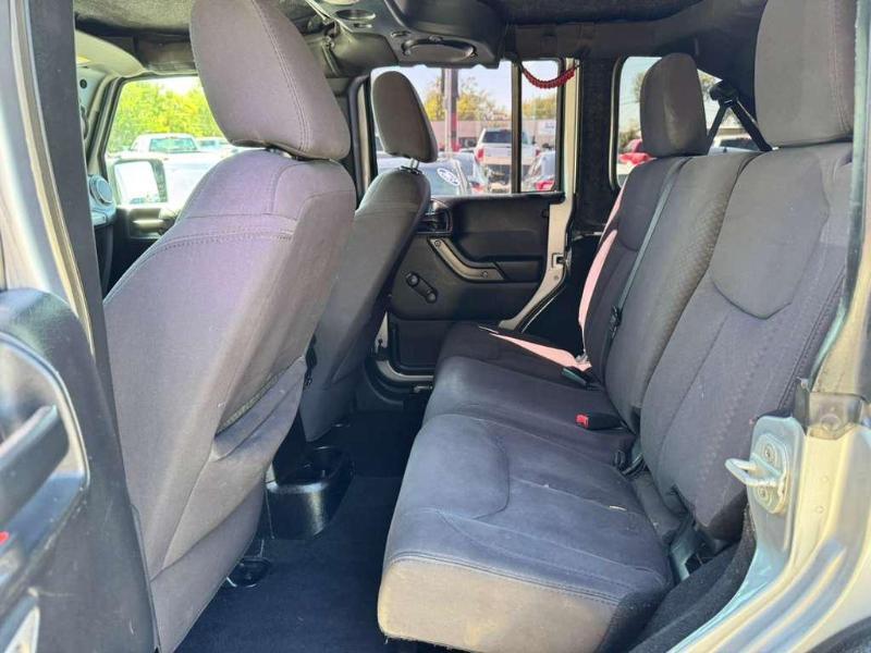 Jeep Wrangler Unlimited Sport 4WD 2013