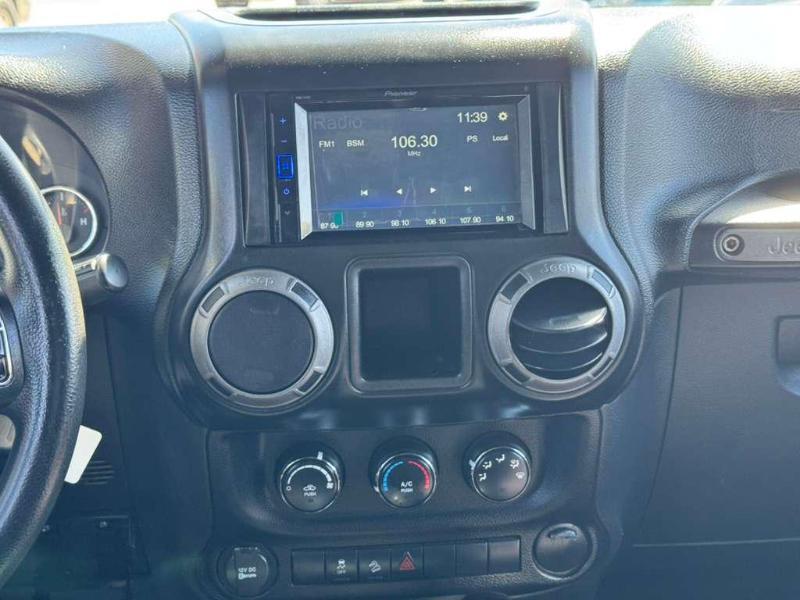 Jeep Wrangler Unlimited Sport 4WD 2013
