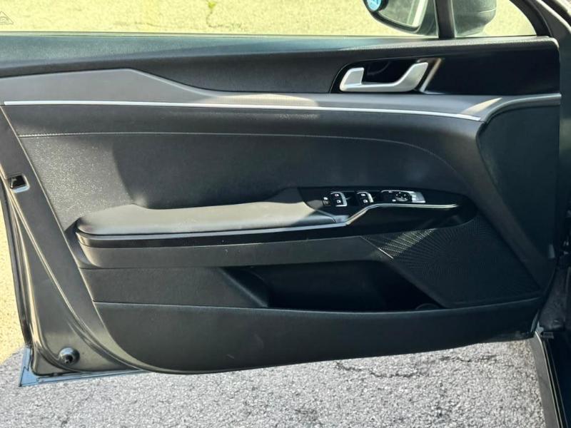 Kia K5 LXS 2021