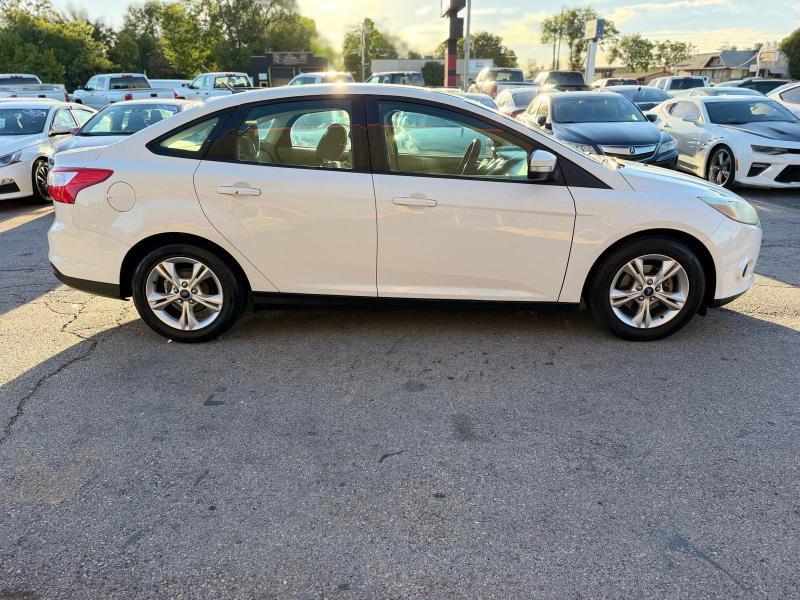 Ford Focus SE Sedan 2014