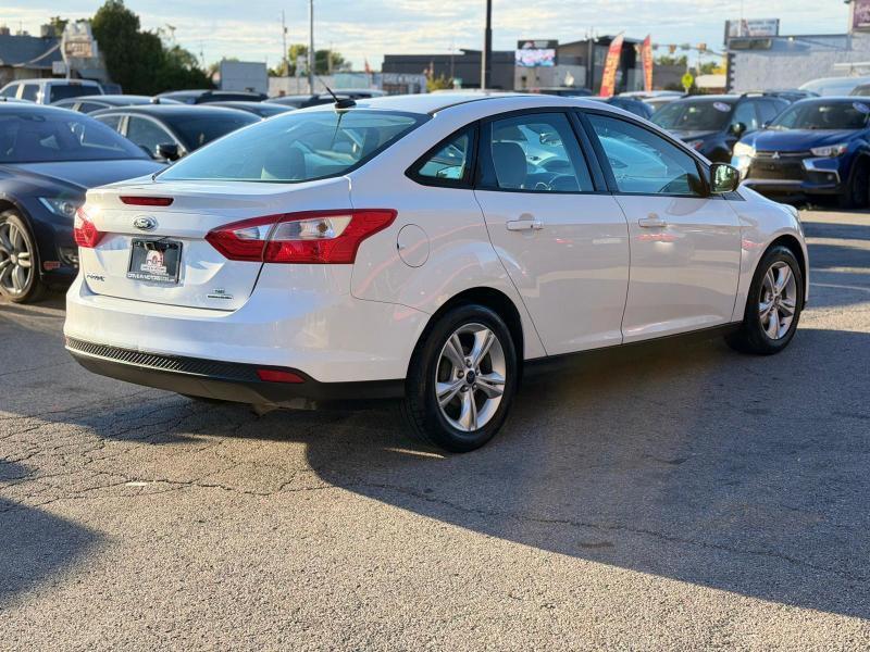 Ford Focus SE Sedan 2014