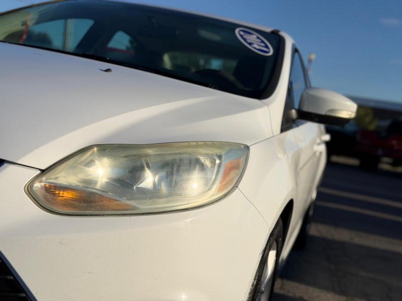 Ford Focus SE Sedan 2014