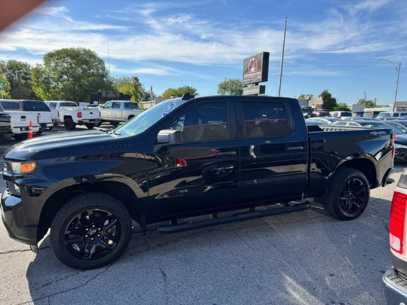 Chevrolet Silverado 1500 Custom Crew Cab Short Box 4WD 2021