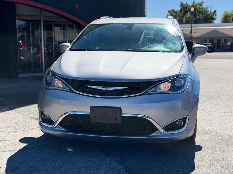 Chrysler Pacifica Touring-L 2020