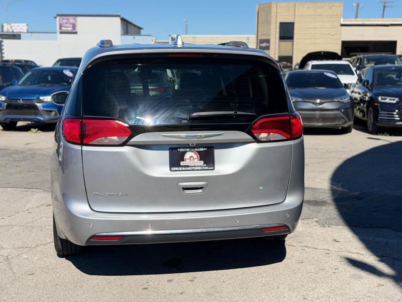 Chrysler Pacifica Touring-L 2020