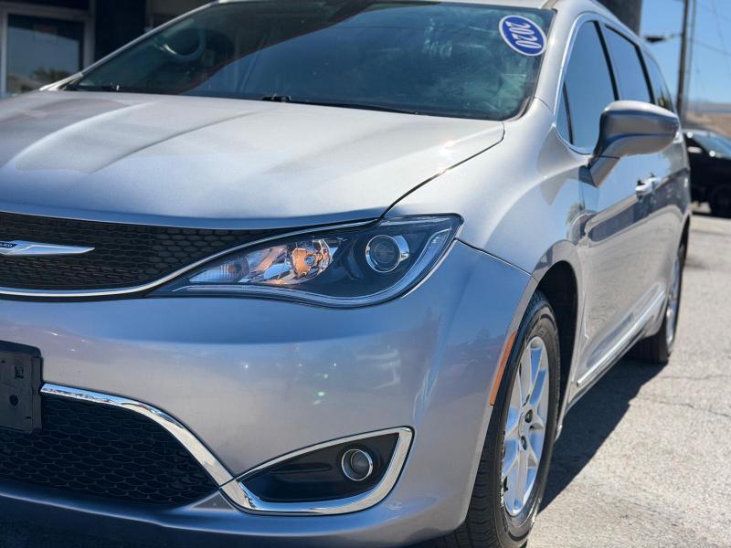 Chrysler Pacifica Touring-L 2020