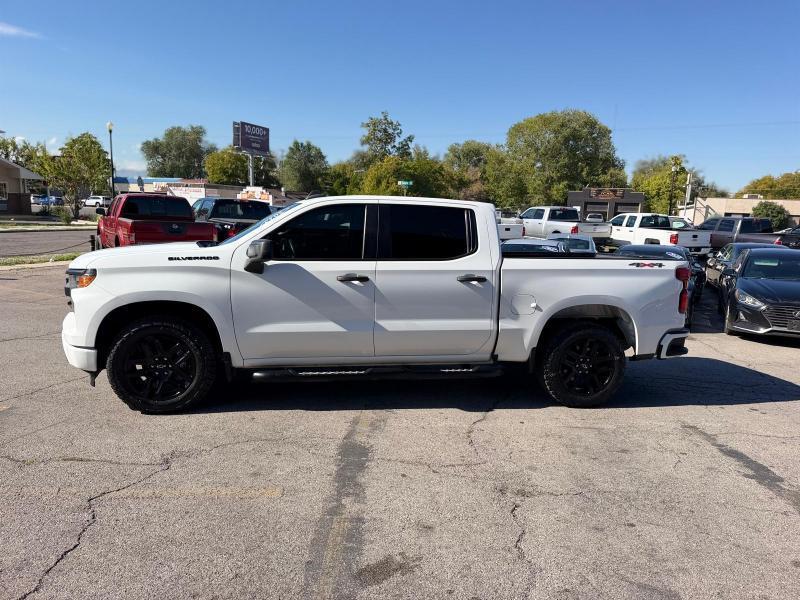 Chevrolet Silverado 1500 Custom Crew Cab 4WD 2023