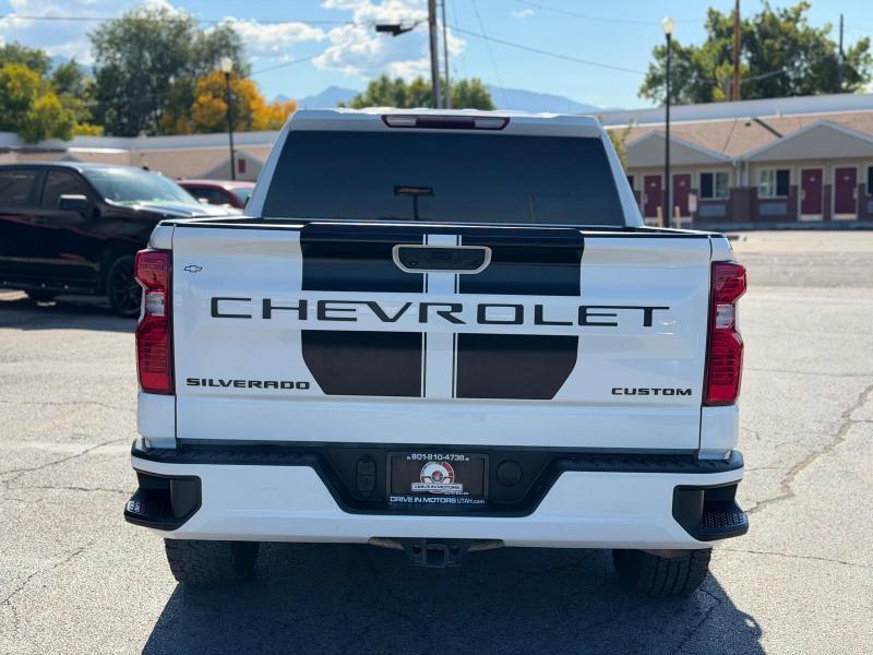 Chevrolet Silverado 1500 Custom Crew Cab 4WD 2023