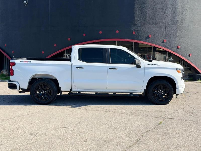 Chevrolet Silverado 1500 Custom Crew Cab 4WD 2023