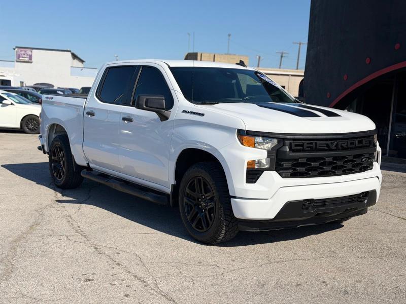 Chevrolet Silverado 1500 Custom Crew Cab 4WD 2023