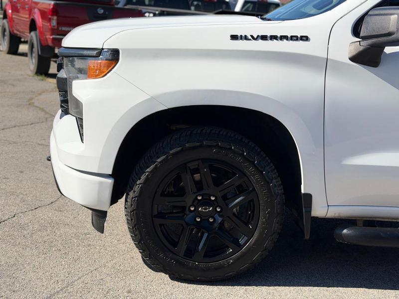 Chevrolet Silverado 1500 Custom Crew Cab 4WD 2023