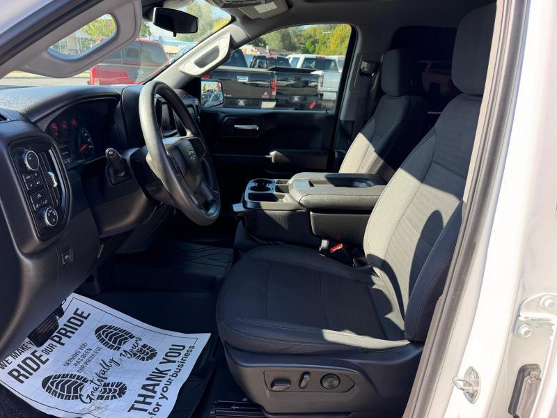 Chevrolet Silverado 1500 Custom Crew Cab 4WD 2023