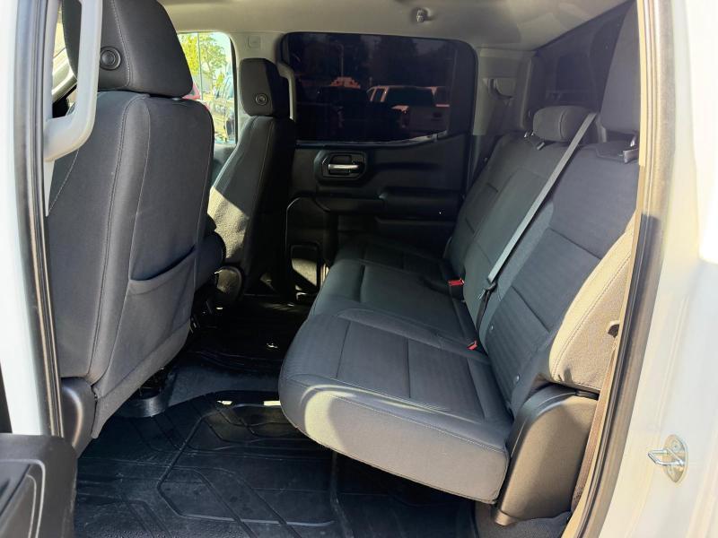 Chevrolet Silverado 1500 Custom Crew Cab 4WD 2023