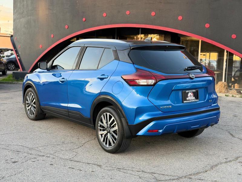 Nissan Kicks SV 2023