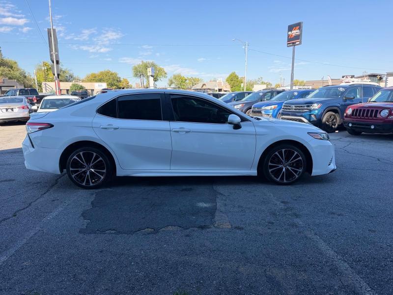 Toyota Camry XLE 2019
