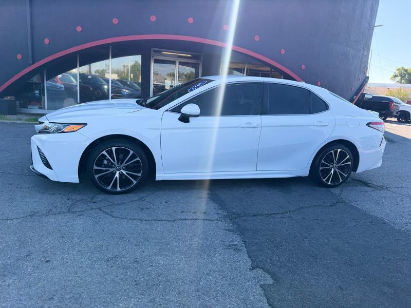 Toyota Camry XLE 2019