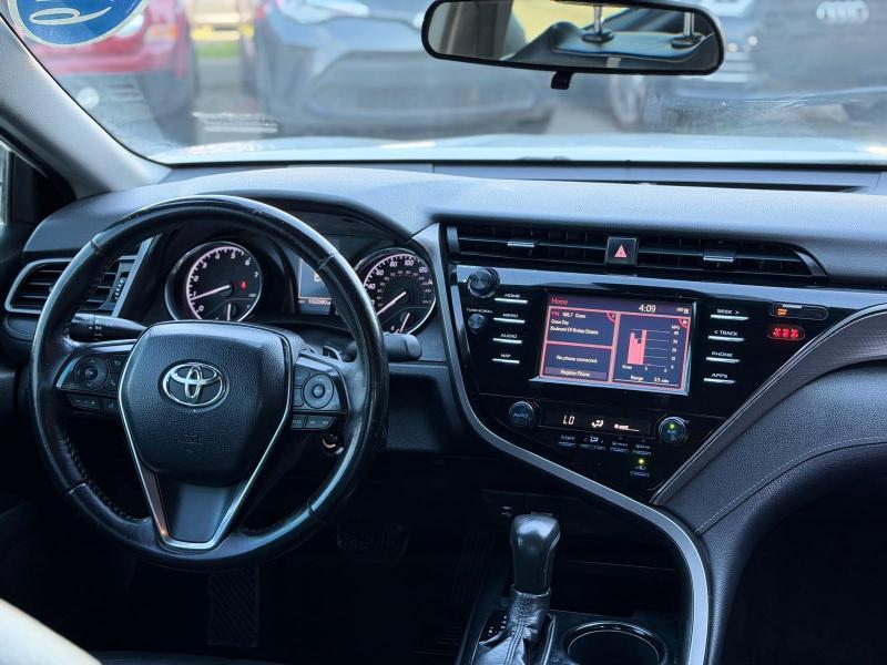 Toyota Camry XLE 2019