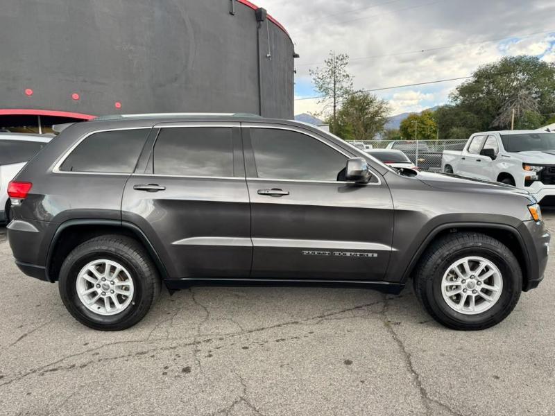 Jeep Grand Cherokee Laredo 4WD 2019