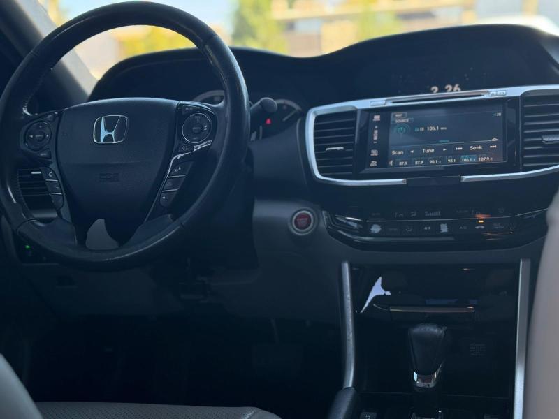 Honda Accord EX-L Sedan V6 CVT w/ Honda Sensing 6-Spd AT 2016