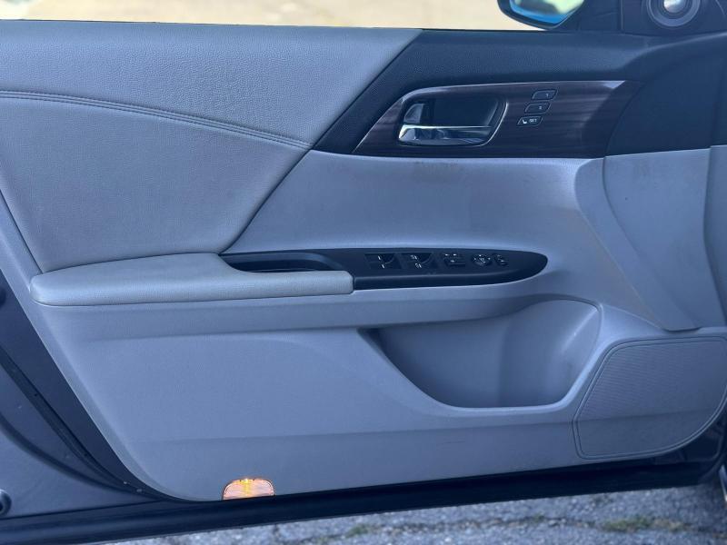 Honda Accord EX-L Sedan V6 CVT w/ Honda Sensing 6-Spd AT 2016