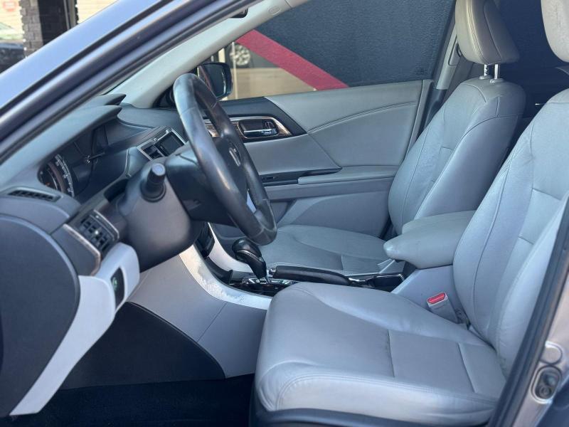 Honda Accord EX-L Sedan V6 CVT w/ Honda Sensing 6-Spd AT 2016