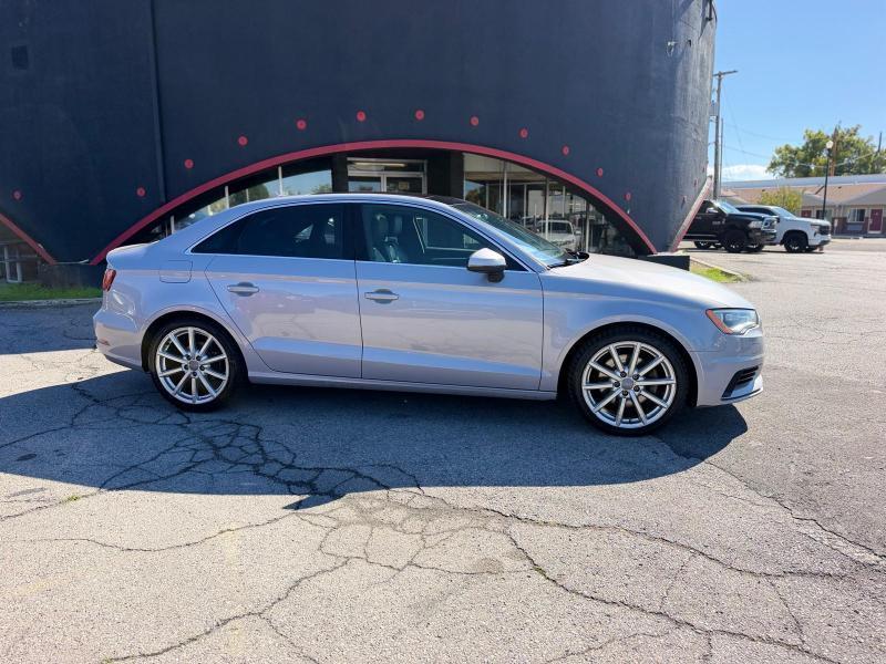 Audi A3 2.0T Premium Sedan quattro S tronic 2015