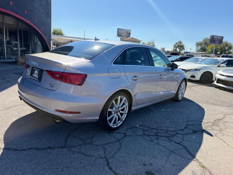 Audi A3 2.0T Premium Sedan quattro S tronic 2015