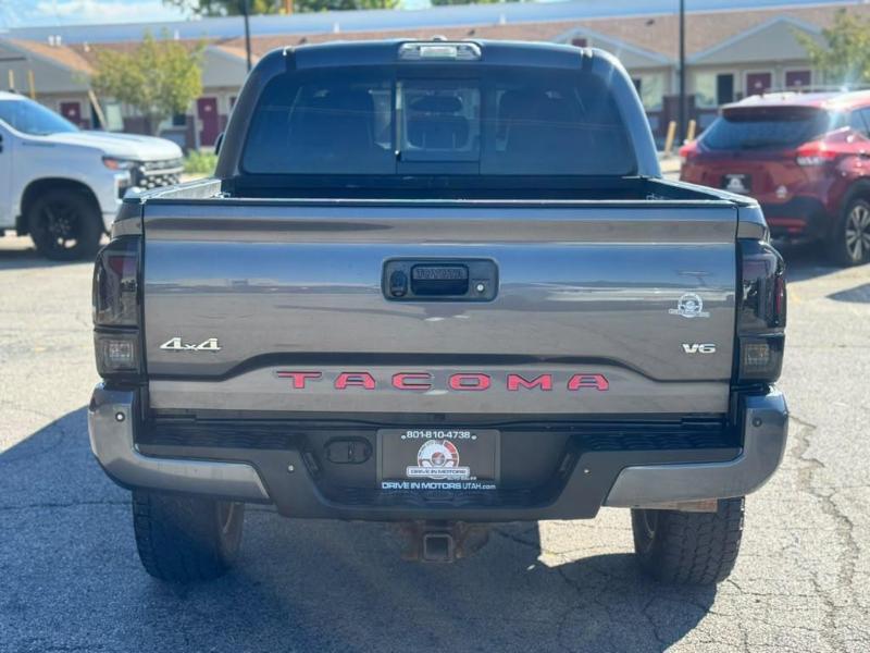 Toyota Tacoma Limited Double Cab V6 6AT 4WD 2017